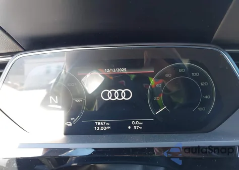 2024 Audi Q8 E-Tron Premium Plus Quattro z USA, uszkodzony, nr VIN WA15AAGE6RB066722